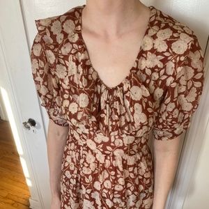SOLD: Doen puffed sleeve fitted floral Midi dress in XS